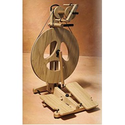 Louet - VICTORIA S96 - OAK Spinning Wheel (without carry case) Louet - VICTORIA S96 - OAK Spinning Wheel (without carry case)